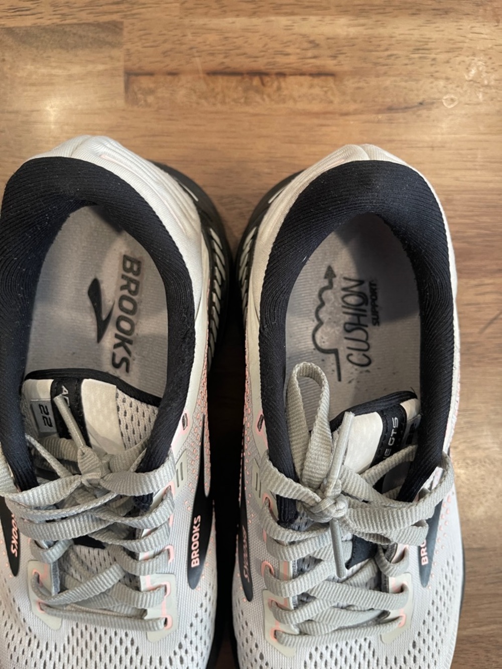 Brooks White Running Shoes with Black and Pink Accents - Picture 5 of 6